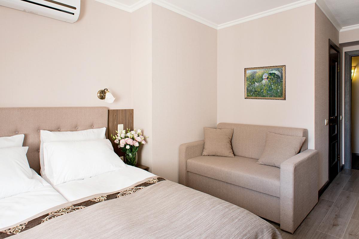 Hotel Time *